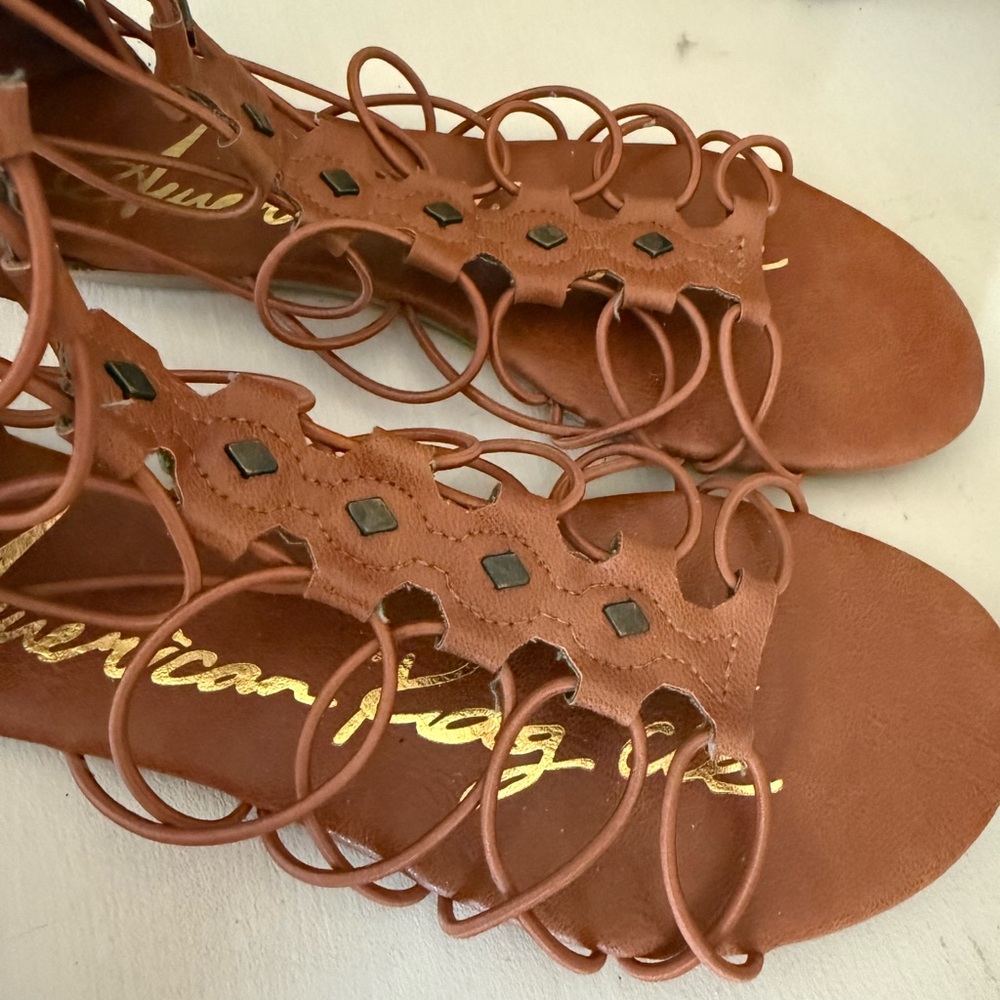 American Eagle Tan Cognac Gladiator Sandals